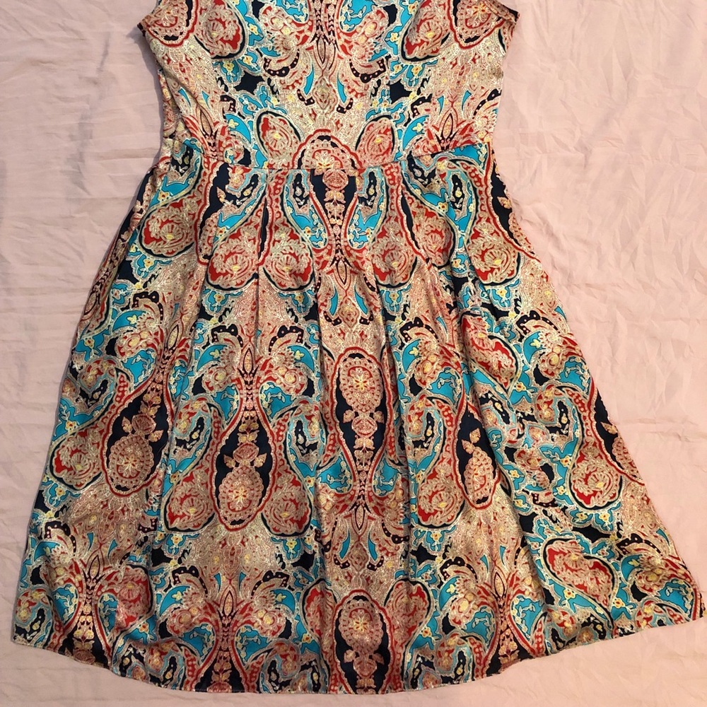 Dress - Picture 3 of 3